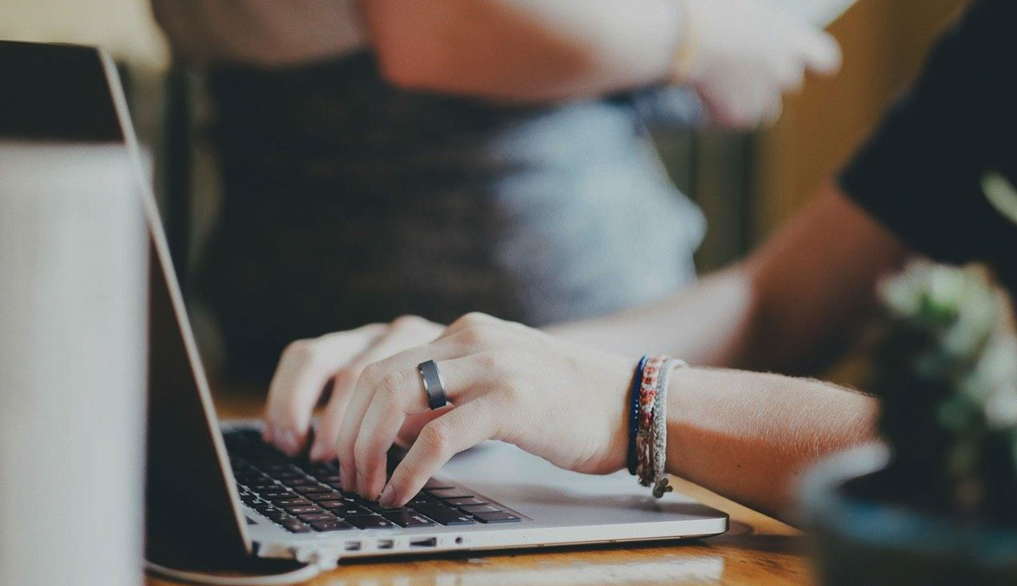 Concilier travail à distance et agilité en télétravail, c’est possible avec Abicom. Une offre complète adaptée à vos besoins.